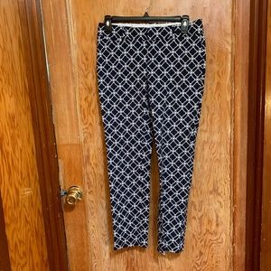 Trellis Print Ankle Pants